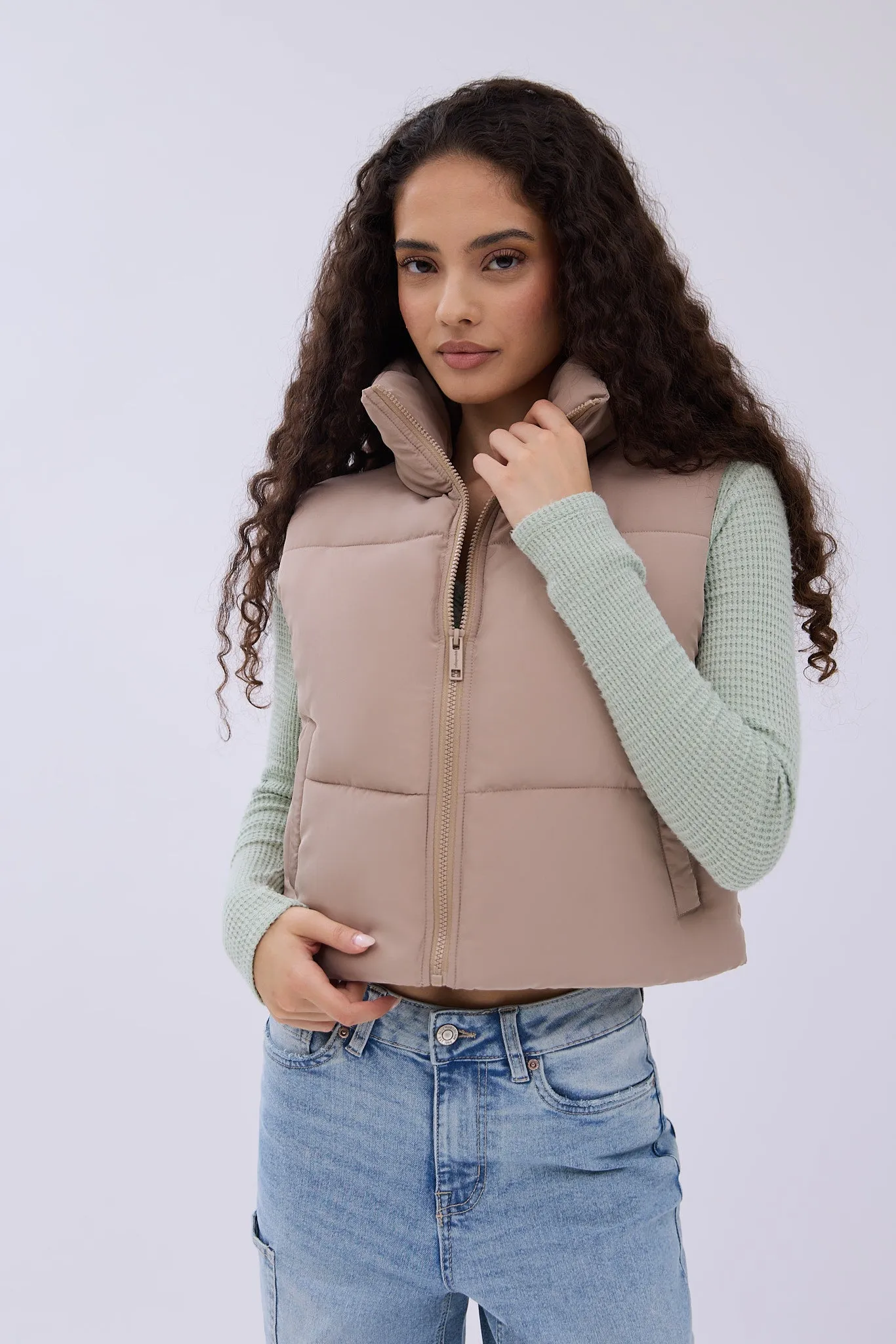 AERO Zip-Up Cropped Puffer Vest