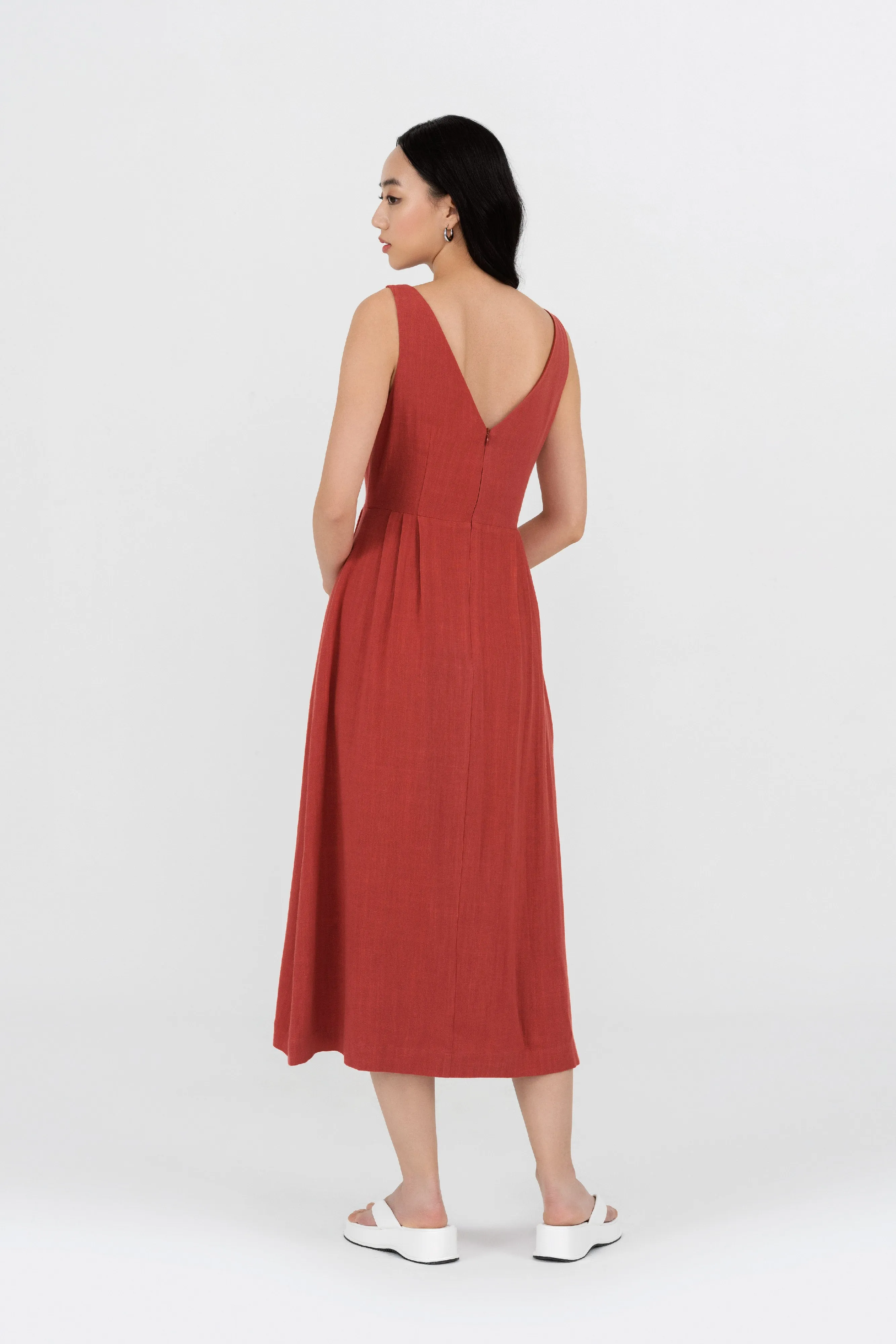 Aurelia Pleated Midi Dress in Terracota Red