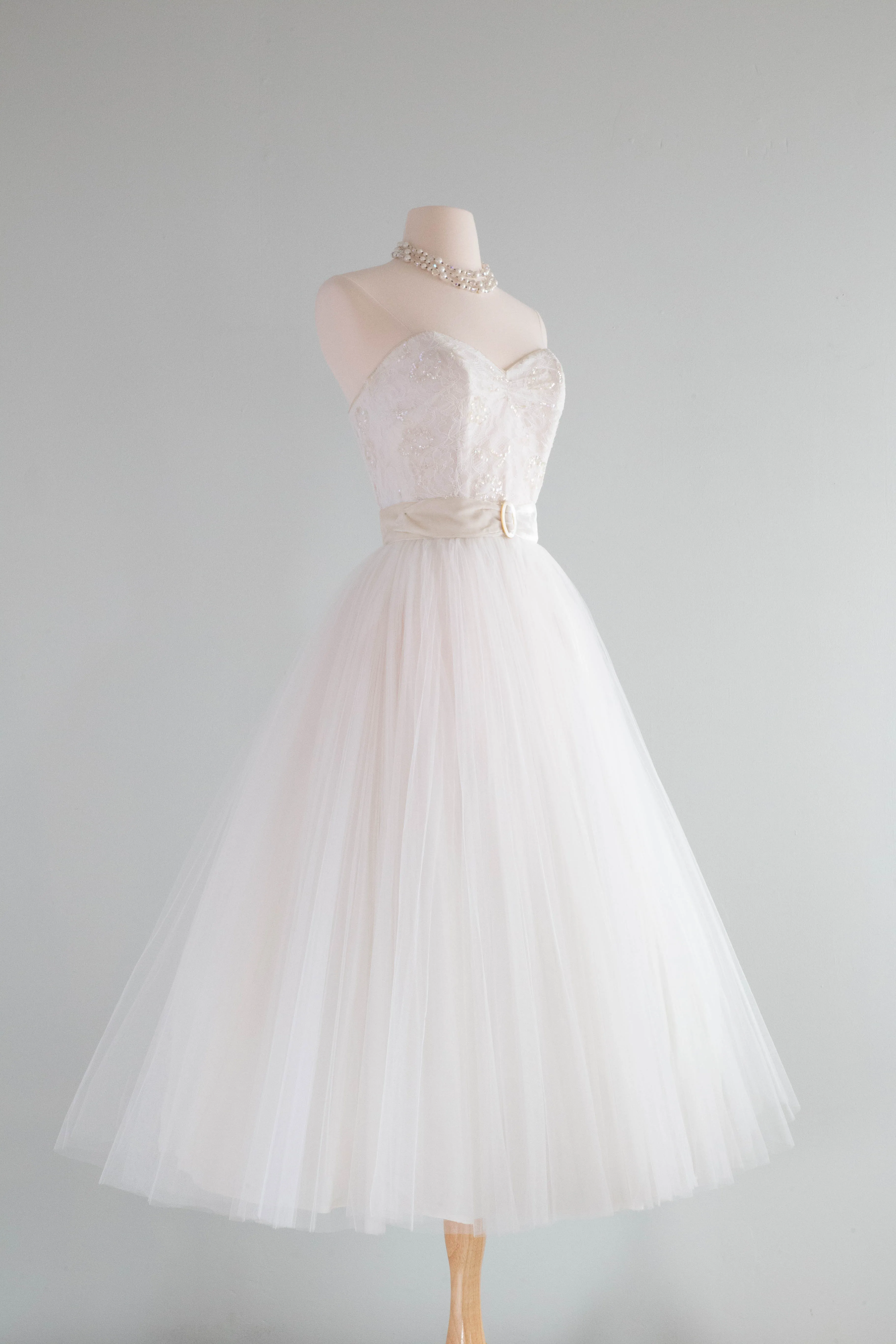 *Earth Angel* 1950's Crystal Pleated Tulle Wedding Dress With Sweetheart Lace Bodice / Small