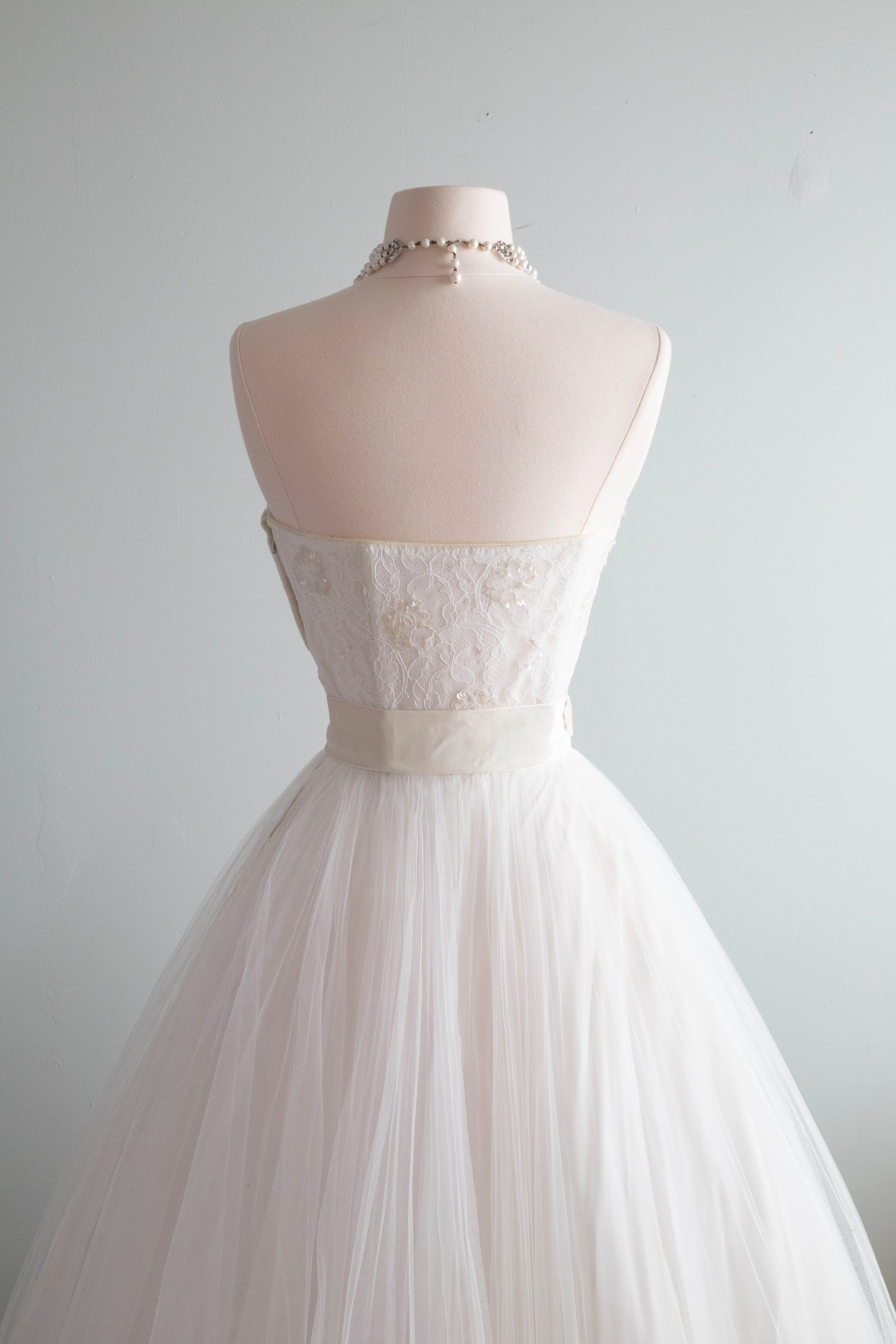 *Earth Angel* 1950's Crystal Pleated Tulle Wedding Dress With Sweetheart Lace Bodice / Small