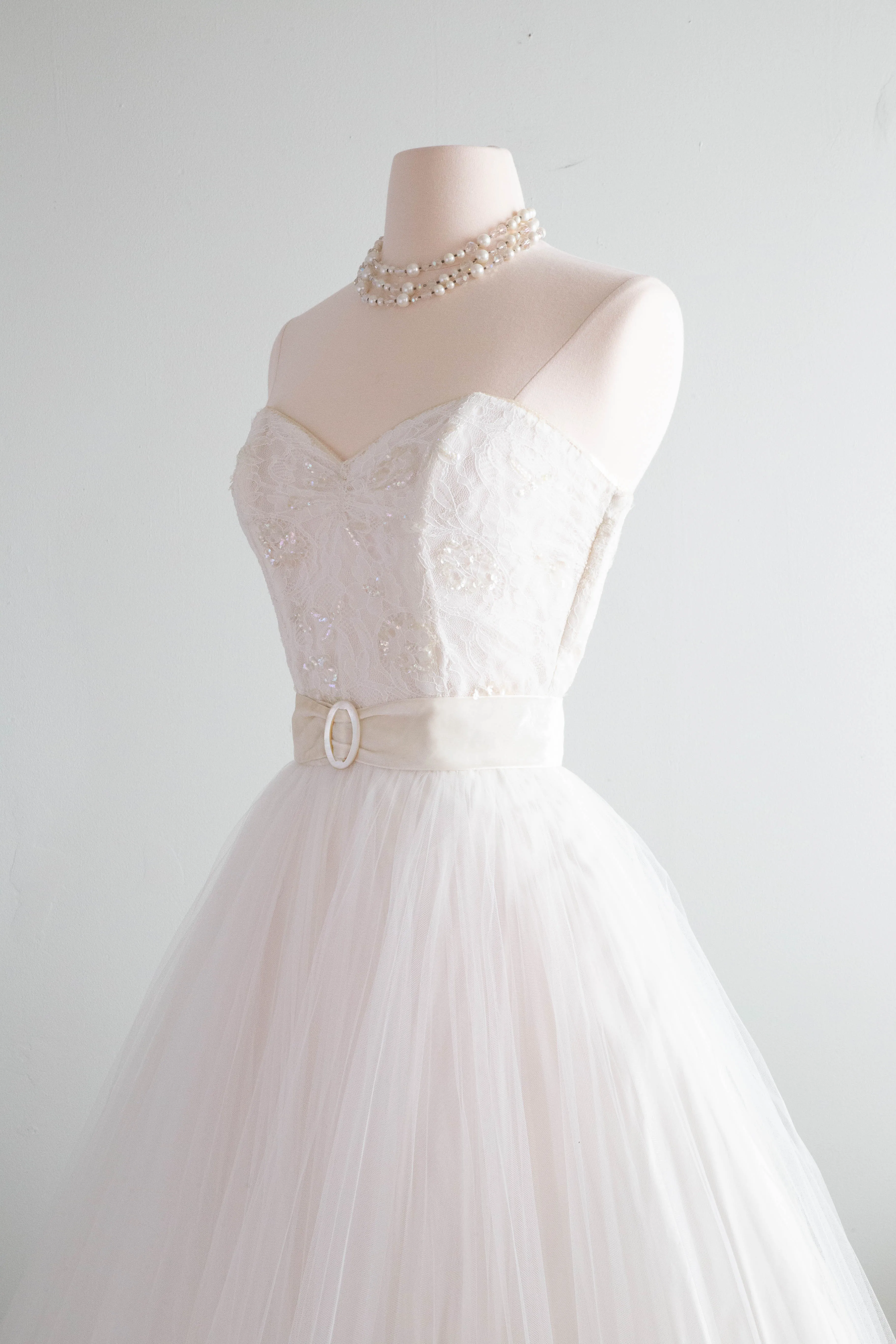 *Earth Angel* 1950's Crystal Pleated Tulle Wedding Dress With Sweetheart Lace Bodice / Small