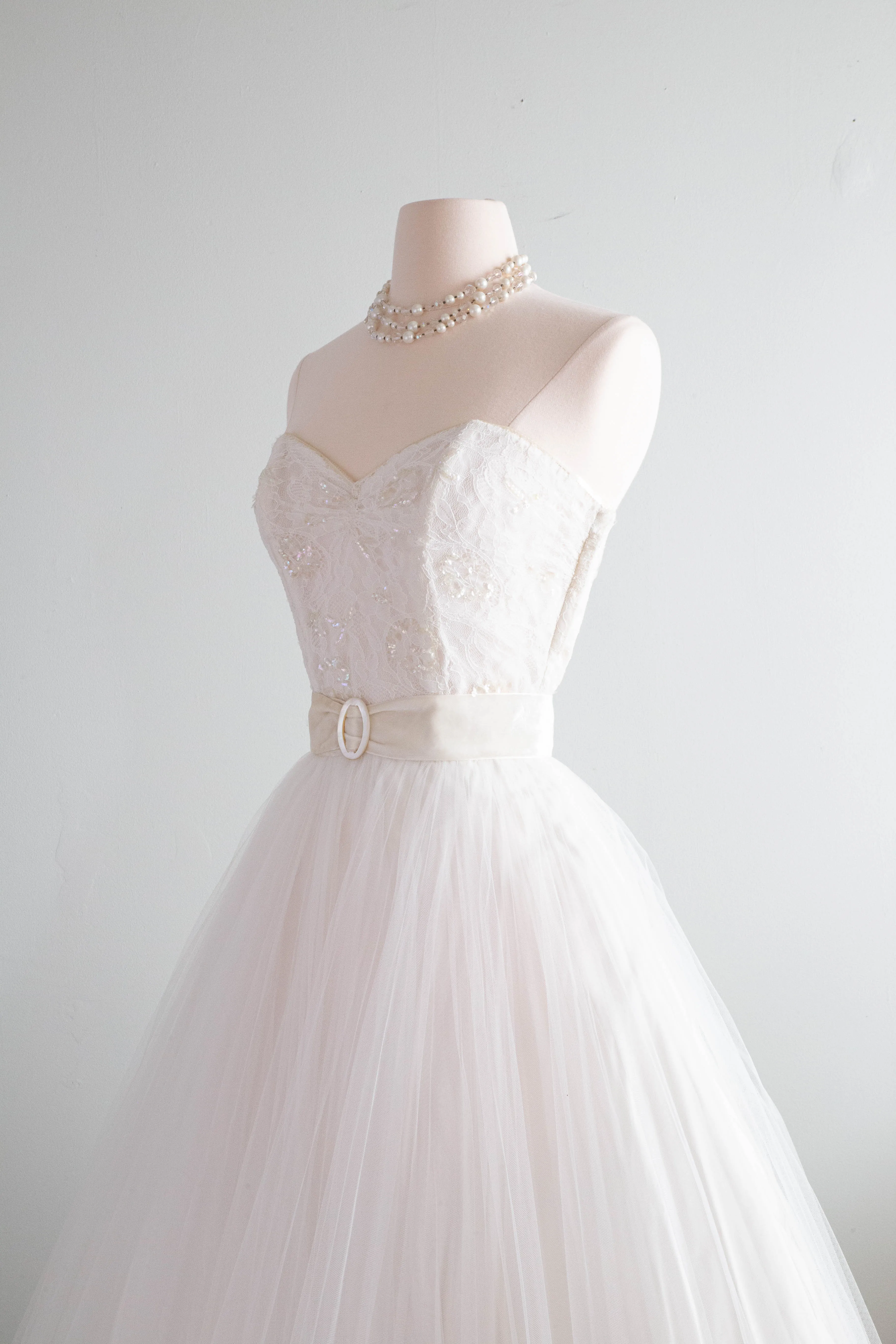 *Earth Angel* 1950's Crystal Pleated Tulle Wedding Dress With Sweetheart Lace Bodice / Small