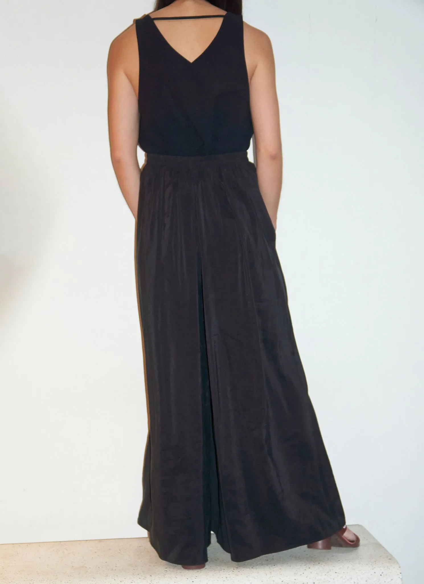 Ochna Long Wide Leg Pocket Pant w/ Elastic in Meteorite Black